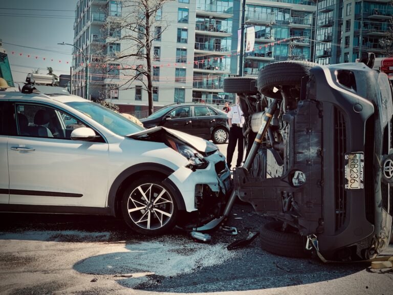 what to do after a car accident before filing an insurance claim