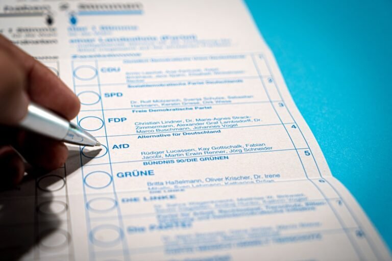 How to Read an Insurance Policy for the First Time: A Complete Guide how to read an insurance policy for the first time